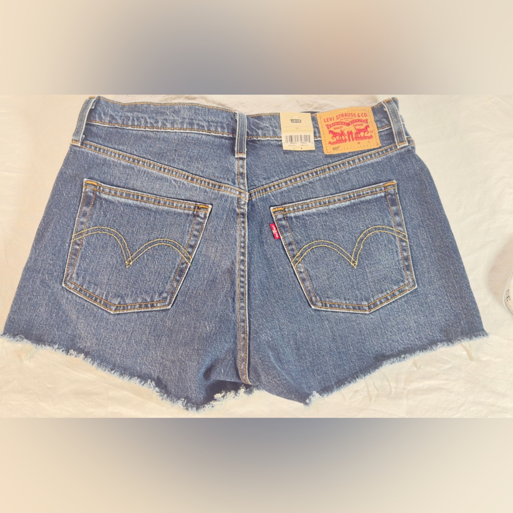 Levi's 501 Women's Blue Denim Cutoff Shorts. Size 29 - Picture 3 of 5